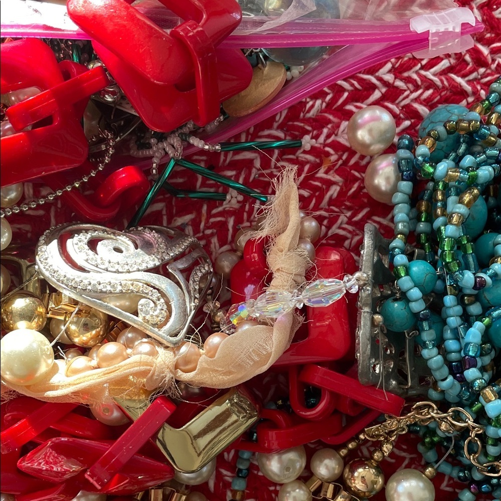 Bagful of Colorful Jewelry Pieces for re-stringing making art - Picture 4 of 9
